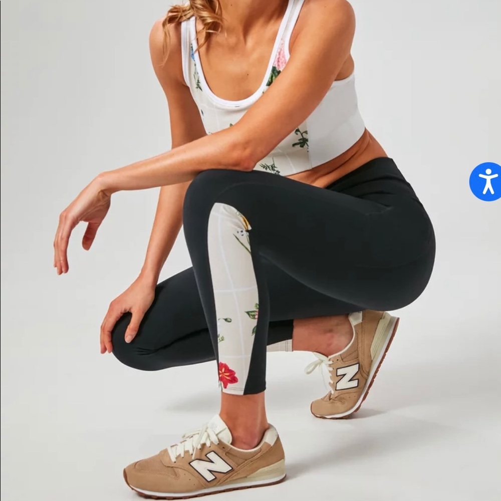 Black Fresh Buds High Rise Compression Legging